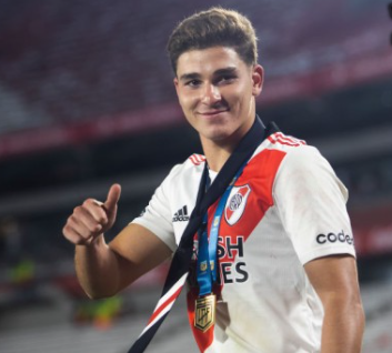 Manchester United by hunting Alvarez into the nest